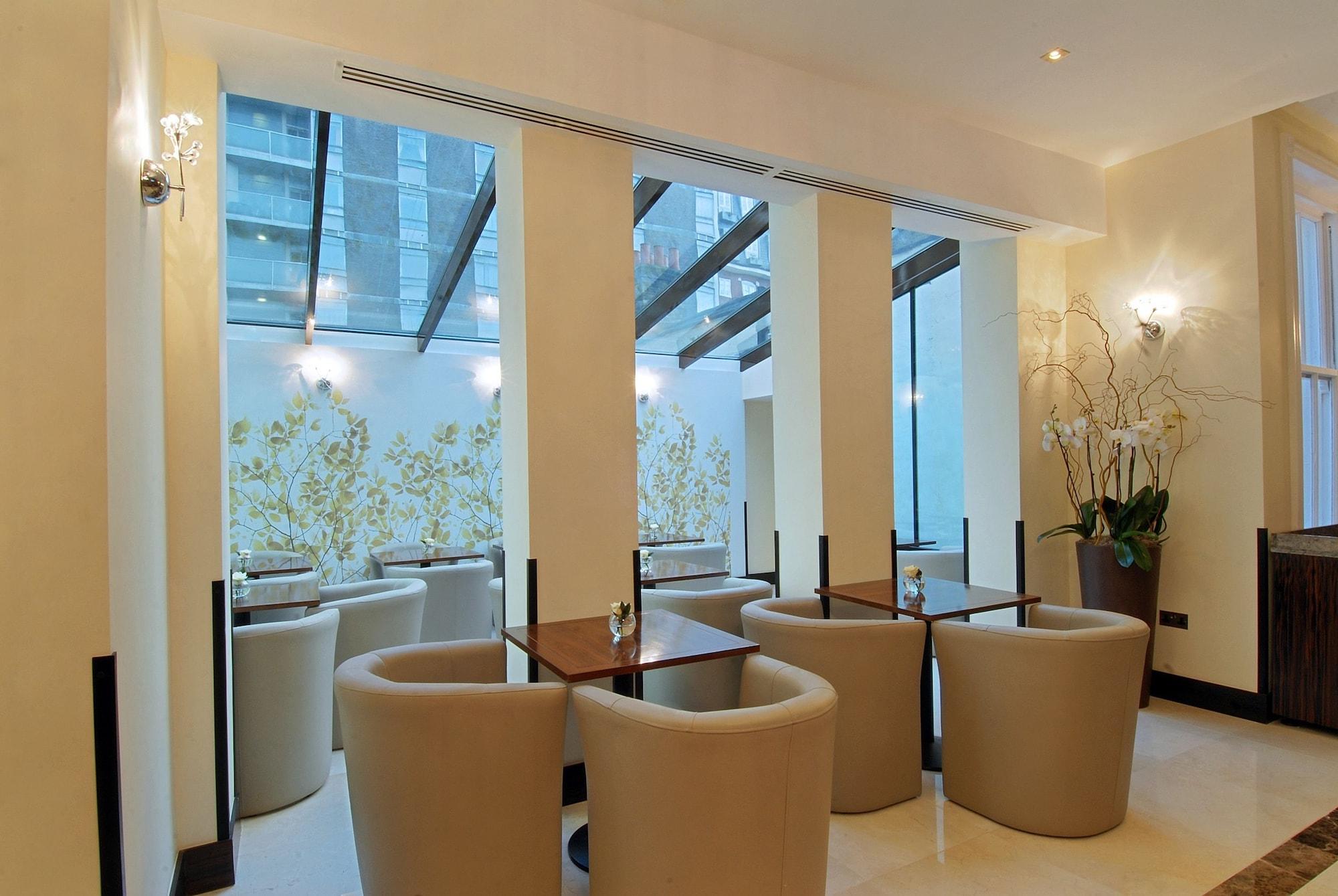 Park Grand Mayfair London Bagian luar foto The interior of the hotel